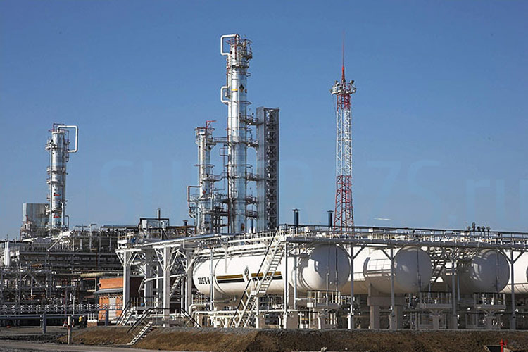 Нефтяной завод в Сызрани